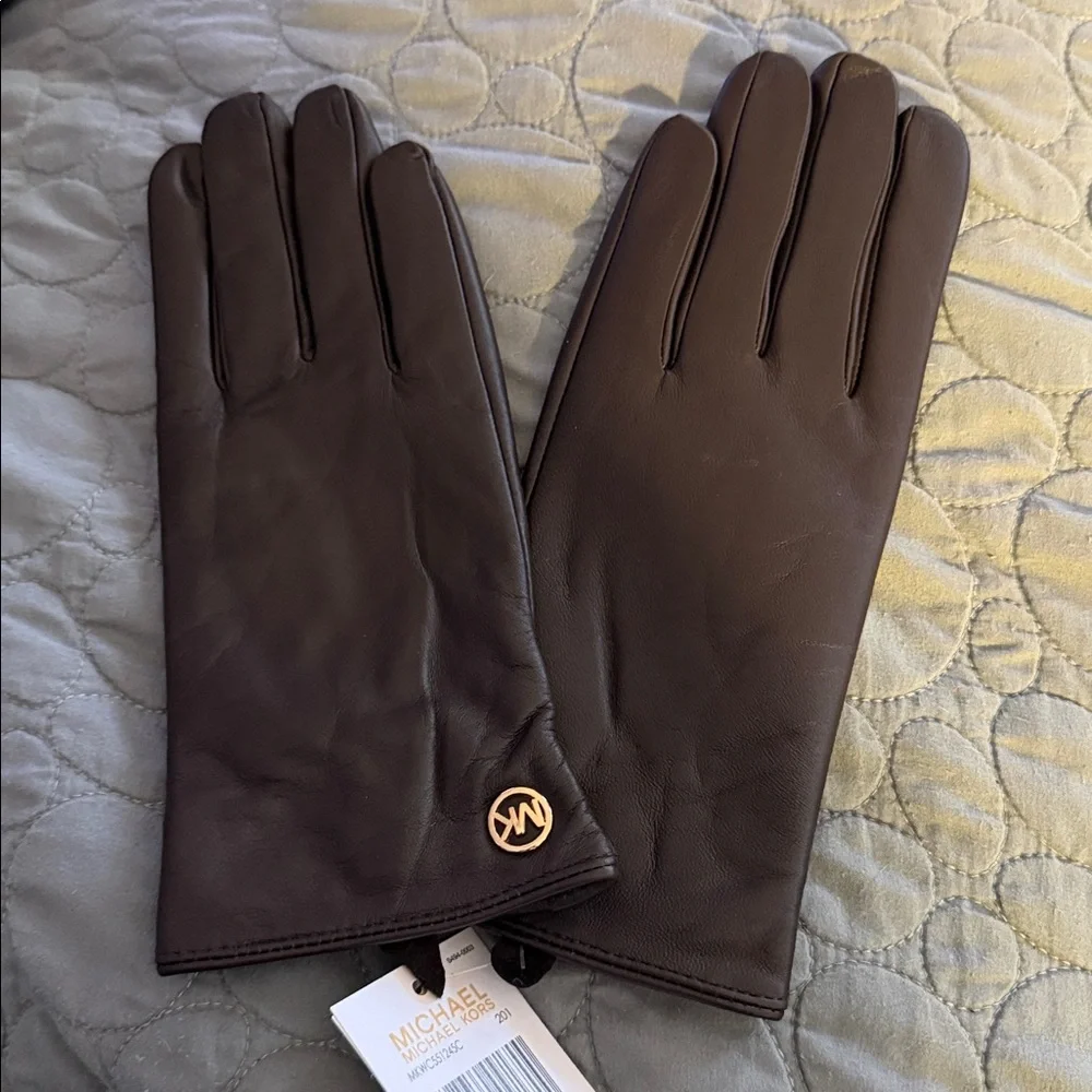 Michael Kors Black Leather Gloves with Touch Tip